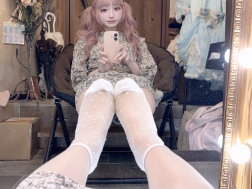 女装姿が話題の2児の父・谷琢磨、長い？ 美脚ショット公開「ヒザ上まで見えてるのかと思ってしまった」