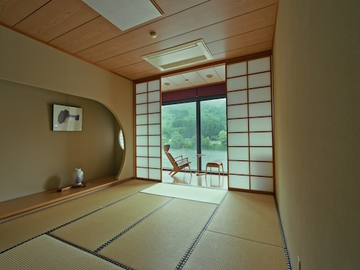 楽天トラベルで500円オフ！ 「咲花温泉 碧水荘」で阿賀野川の美しい景色とエメラルドグリーンの源泉かけ流し温泉を堪能