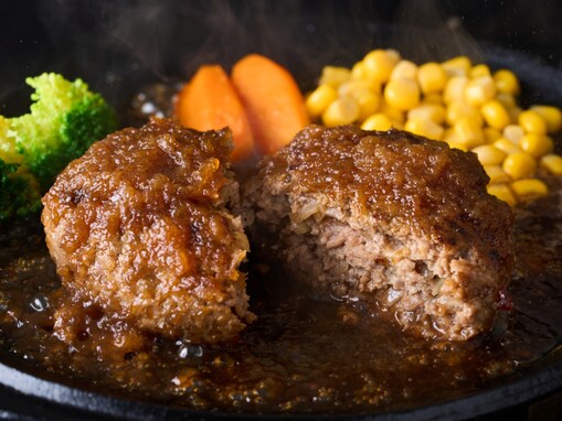 「美味しそう！」ココス、期間限定“夏のビーフハンバーグステーキフェア”開始「つなぎなしビーフ100％」