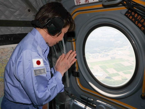 「さすがに煽ってるわこれは」高市早苗首相、熊本の被災地を見下ろす姿に批判の声「カメラを意識した角度」