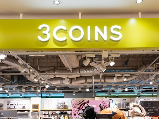 「温泉バッグとしても有能だよな？」3COINSの「2層式プールバッグ」が多用途で話題。おむつ替えにも使えると発見続々