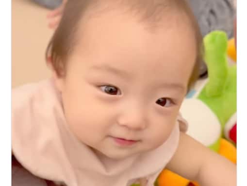 「ユメが、ついに歩いた」杉浦太陽、第5子が“立っち”に挑戦する姿を披露！ 「出来るかな？」
