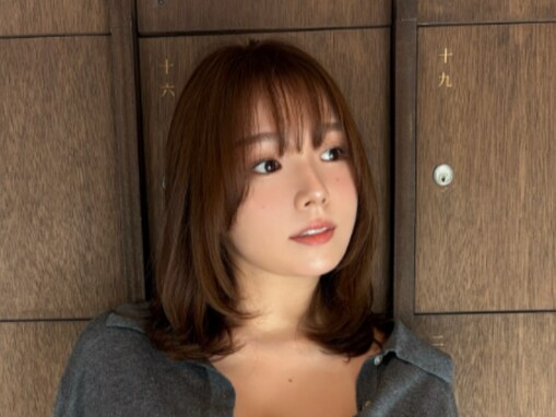 「普通でいて極上の女・神」篠崎愛、肌見せの美しい姿に反響「ますます綺麗になっていく」「こんなに可愛い」