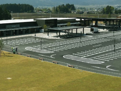 【福井県】日本海の絶景露天風呂に入れる施設も！ 三連水車・モンベルストアが楽しめる一度は行きたい道の駅3選
