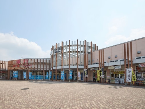 【福岡県】店舗面積183％スケールアップのSAから、関門海峡を一望する絶景PAまで！ サービスエリア2選