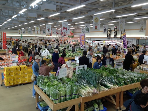 【奈良県】“全国最大規模”1236㎡の直売所に、約20店舗のパンが並ぶ直売所も！ ファーマーズマーケット2選