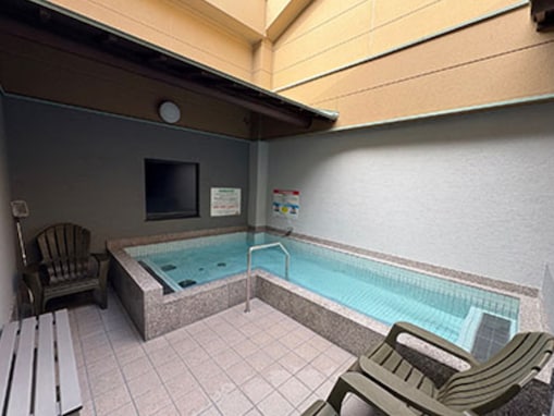 【香川県の人気スーパー銭湯】「あかね温泉」は高松中心部から一番近く多彩なお風呂とサウナが魅力の施設。薬用健康風呂や炭酸風呂でリラックス