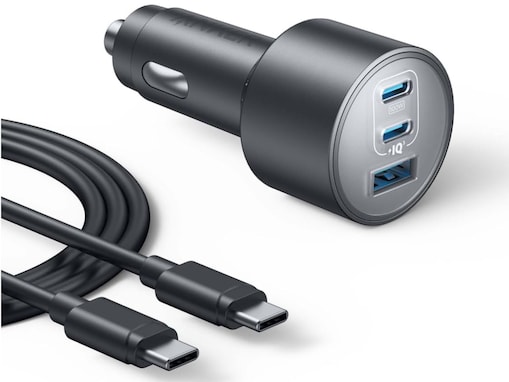 ドライブ中も急速充電で快適。Ankerのシガーソケット充電器は3台同時充電ができる優れもの