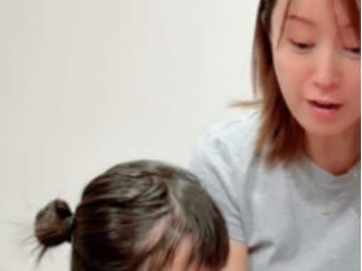 「同じ顔すぎて可愛い」鈴木亜美、かわいい4歳娘の顔出しショット公開！ 「あみちゃんに似てますね」