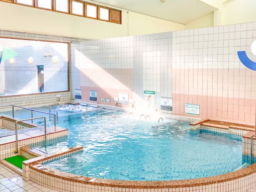 【高知県の人気スーパー銭湯】「天然温泉 高知ぽかぽか温泉」は「天然露天風呂」や多彩なお風呂が楽しめる施設