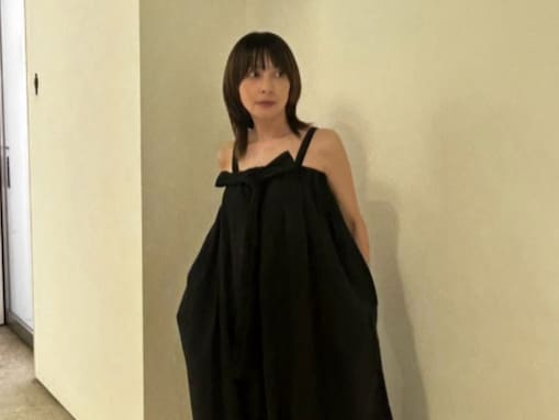 「ビジュつよー！」奥菜恵、“夏休み真っ只中”プライベートショット公開！ 個性的なワンピでお出掛け