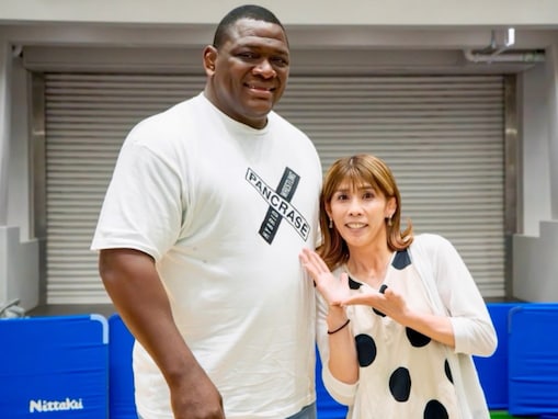「デカい」吉田沙保里、“130kg級”レジェンドとの2ショットに「さおりさんがより小柄に見える！」反響