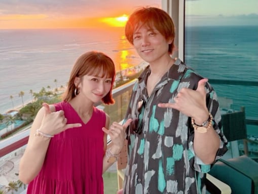 「最高だった…」辻希美、家族7人ハワイ旅行での夫婦ショット！ 「上3人は部屋の取り合い合戦でした笑」
