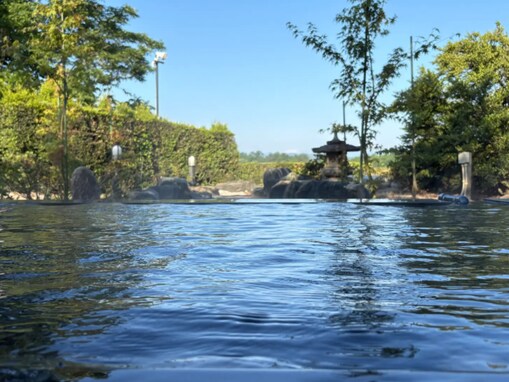 【山形県の人気日帰り温泉】「おいたま温泉 賜の湯」は源泉100％かけ流し＆本格サウナが楽しめる絶景温泉施設。のどかな風景と砂風呂でゆったり気分