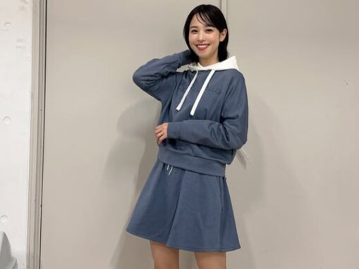 「大騒動ですね」鷲見玲奈、美脚ショットに「JKですね」「お母さんって、信じられない」反響！