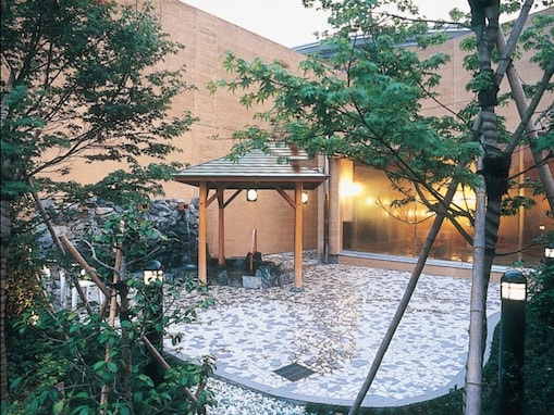 和風・洋風の露天風呂が奇数偶数日で入替に、新登場のバレルサウナ。福井県の人気日帰り温泉「あっ宝んど」の魅力とは