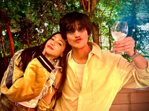 「FRIDAYかと」赤西仁、沢尻エリカと“密着”ショット公開「イヤイヤ近すぎやろ！」「最高のカップリング」