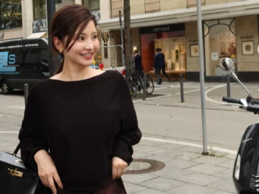 「ずーと可愛い」堂安律の美人妻、秋色の最新ショットに「綺麗すぎます」「美人 可愛い りかちゃん人形」
