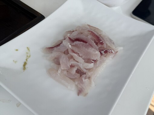 「そんな格好で釣りする奴おるんか…」ミス東大、釣り姿に賛否「これほんまなめとって草」「メチャ楽しそう」