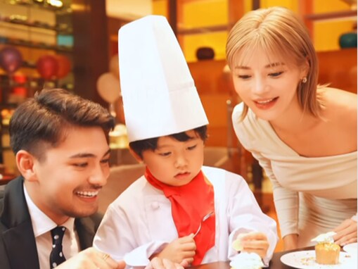 「AIかと思ったら」島袋聖南、イケメン夫＆息子とのホテルステイを公開！ 「全身が美しい」「Beautiful family」