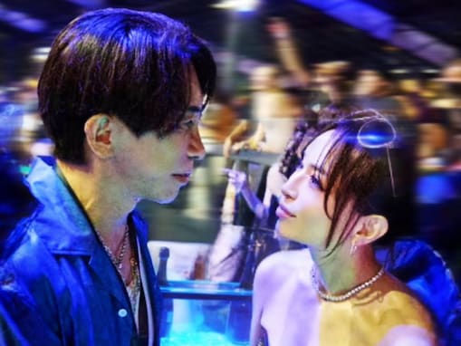 「スカしてる序盤のツーショ」浜崎あゆみ、エイベックス松浦会長とのショットに「ギャルくてかわいすぎる」