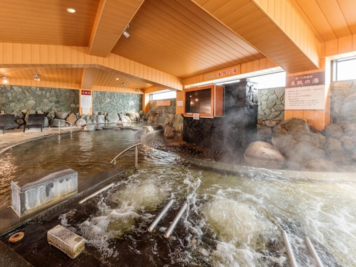 【滋賀県の人気スーパー銭湯】「スパリゾート雄琴 あがりゃんせ」は琵琶湖の絶景を満喫できる総合リゾート施設
