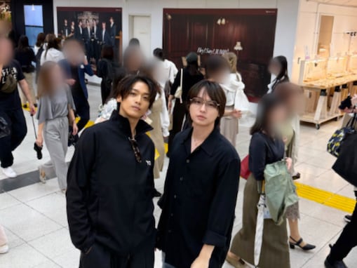 Hey! Say! JUMPメンバー、変装なしで新宿に降臨!? 「後ろに本人いるのやばい」「よくバレなかったねww」