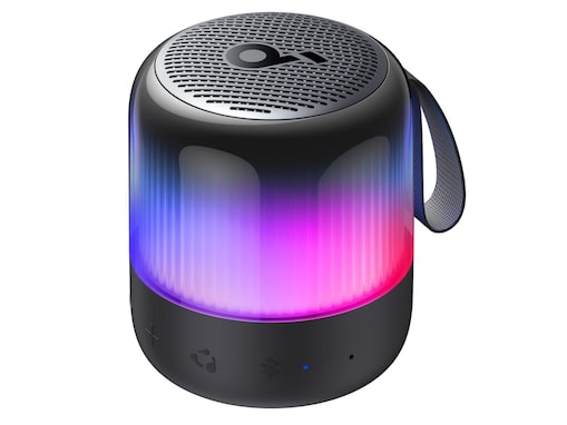 360度広がる高音質と光の演出。Anker Soundcoreのポータブルスピーカーは防水仕様でアウトドアやお風呂でも大活躍