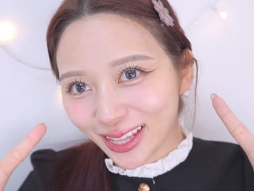 「AIかと思ったらガチ」人気美容系YouTuber、3カ月伸ばした眉毛を披露！ 「サムネのインパクト凄い」