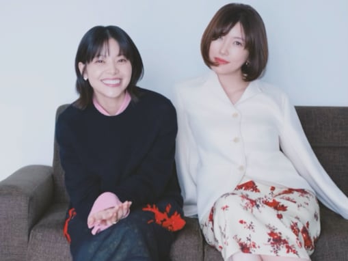 「どちらが作家でどちらが女優さん？」川上未映子、人気女優とのツーショットに「似てますね」の声！