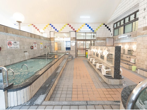 【大阪府の人気銭湯】「ヘルシー温泉タテバ」は深夜まで営業し本格サウナや日焼けサロンも完備された銭湯施設。多彩なお風呂でリラックス