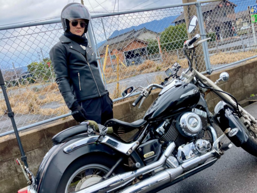 バイクが似合うと思う「SixTONESのメンバー」ランキング！ 「森本慎太郎」を僅差で抑えた1位は？