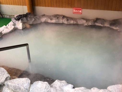日替わりの薬湯が楽しめる岩風呂に、オートロウリュウと地下水かけ流しの水風呂。北海道の人気銭湯「湯屋・サーモン」の魅力とは