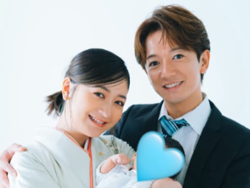 「顔変わった？誰？」みちょぱ、息子のお宮参りで“ママの顔”に！ 「幸せな家族写真」「お顔がそっくり！」