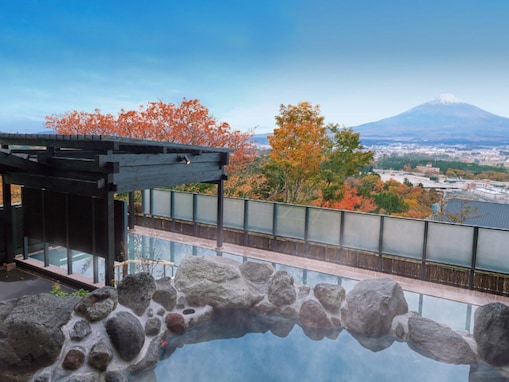 貸切の個室露天が19室、どの部屋からも富士山。静岡県御殿場市「木の花の湯」はアウトレット敷地内の日帰り温泉
