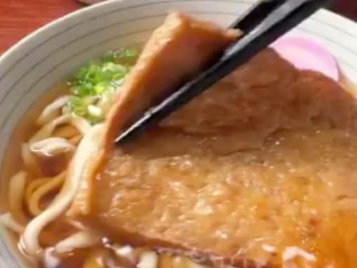 「なんちゅう手間暇かけてんだ」料理YouTuber、“赤いきつね”を一から再現！ 「本家へのリスペクトが凄い」