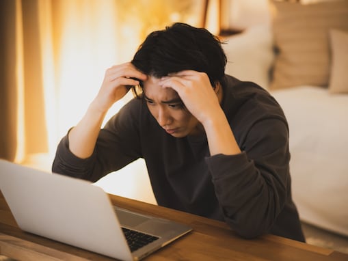 「バッテリーが削られてしまいがち」37歳自営業男性、貯金0円。高齢の両親を支え在宅で働く実家暮らし