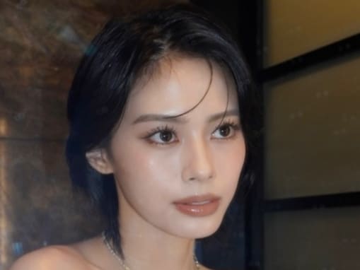 「どタイプ爆美女すぎ」安斉星来、釜山国際映画祭でのドレス姿を披露！ 「クールビューティ」「宝塚の作画」