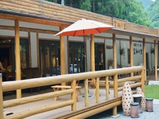 【兵庫県の穴場スーパー銭湯】「富栖の里」は日本初の坑道ラドン浴施設。渓谷の天然水100％のお風呂も楽しめる