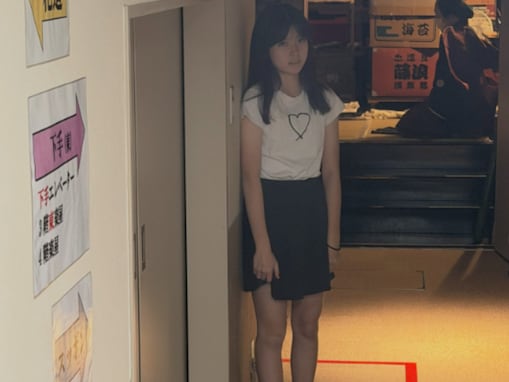 「脚長い！」市川團十郎の美人娘、美脚ショットに反響！ 「モデルさんみたい」「スラリとカッコいい〜」