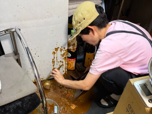 「炎上しそうな画像あげない方が」お笑い芸人、“誕生日の悲劇”ショットに「完全にアウトだよ」の声
