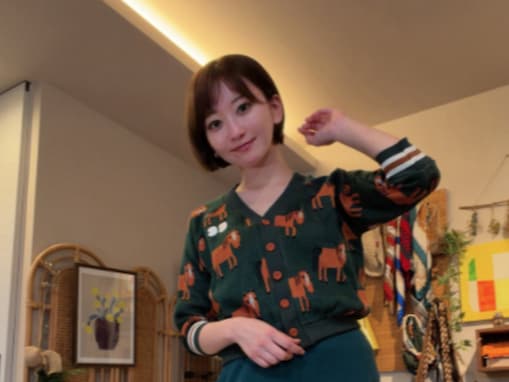 「みんな騙されないで」人気女性YouTuber、“SNSの理想と現実”に反響「なぜにゃんこまで虚無顔なんや」