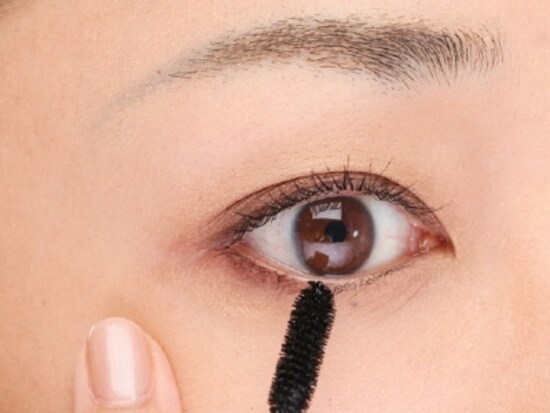 まつ毛を掘り起こすような気持ちで！