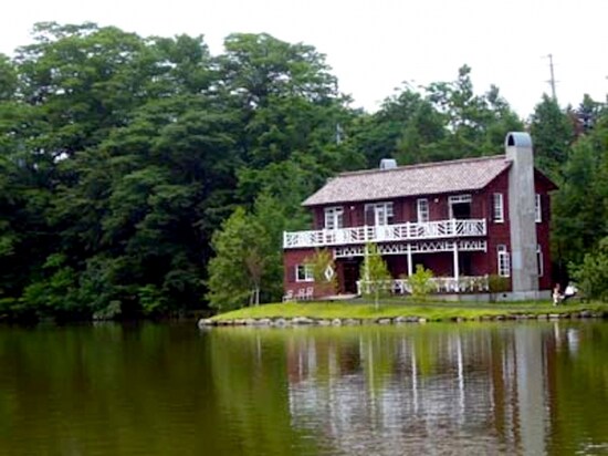 睡鳩荘（旧朝吹荘）