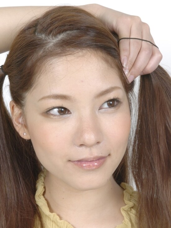 耳上前寄りでむすぶ