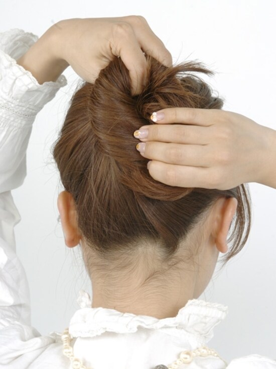 毛先までしっかりねじることで毛先が入りこみやすくなる