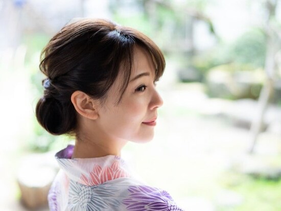 旅館・温泉宿の浴衣は、耳や衿足をすっきりさせた方が浴衣美人に