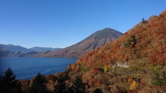 中禅寺湖スカイラインからの紅葉（1）