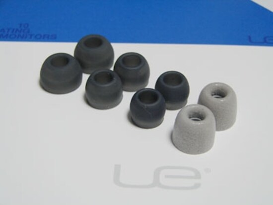 付属のイヤーチップ。undefinedフォームタイプは1サイズのみ。