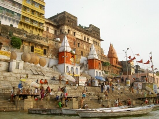 バラナシのガート（沐浴場）